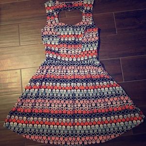 Folter Skull and Heart dress